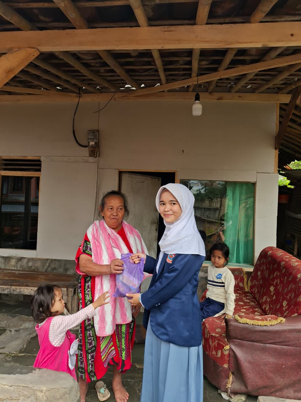 Kegiatan Sosial Sekolah Media